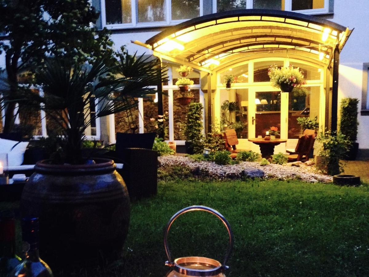 Dein Gutshof Hotel & Ferienwohnungen Gorlitz Bagian luar foto