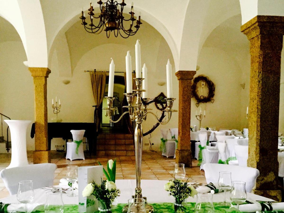 Dein Gutshof Hotel & Ferienwohnungen Gorlitz Bagian luar foto