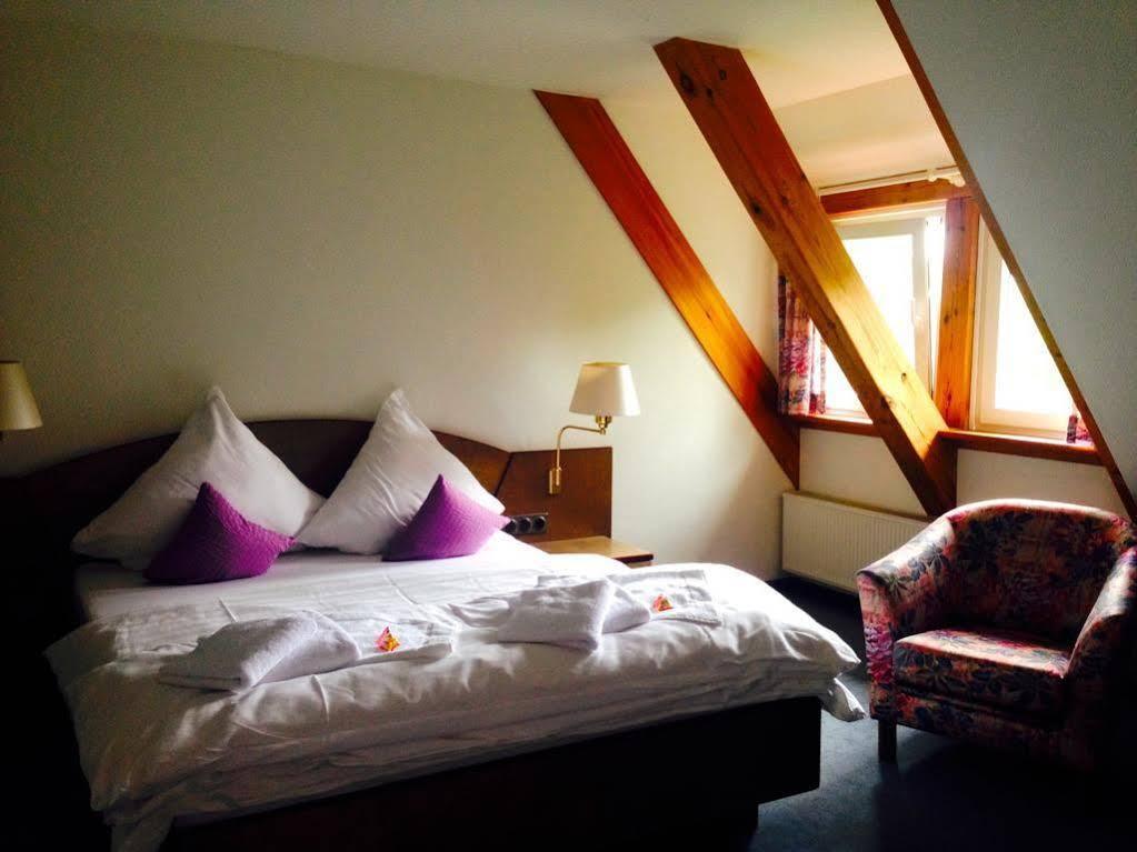 Dein Gutshof Hotel & Ferienwohnungen Gorlitz Bagian luar foto