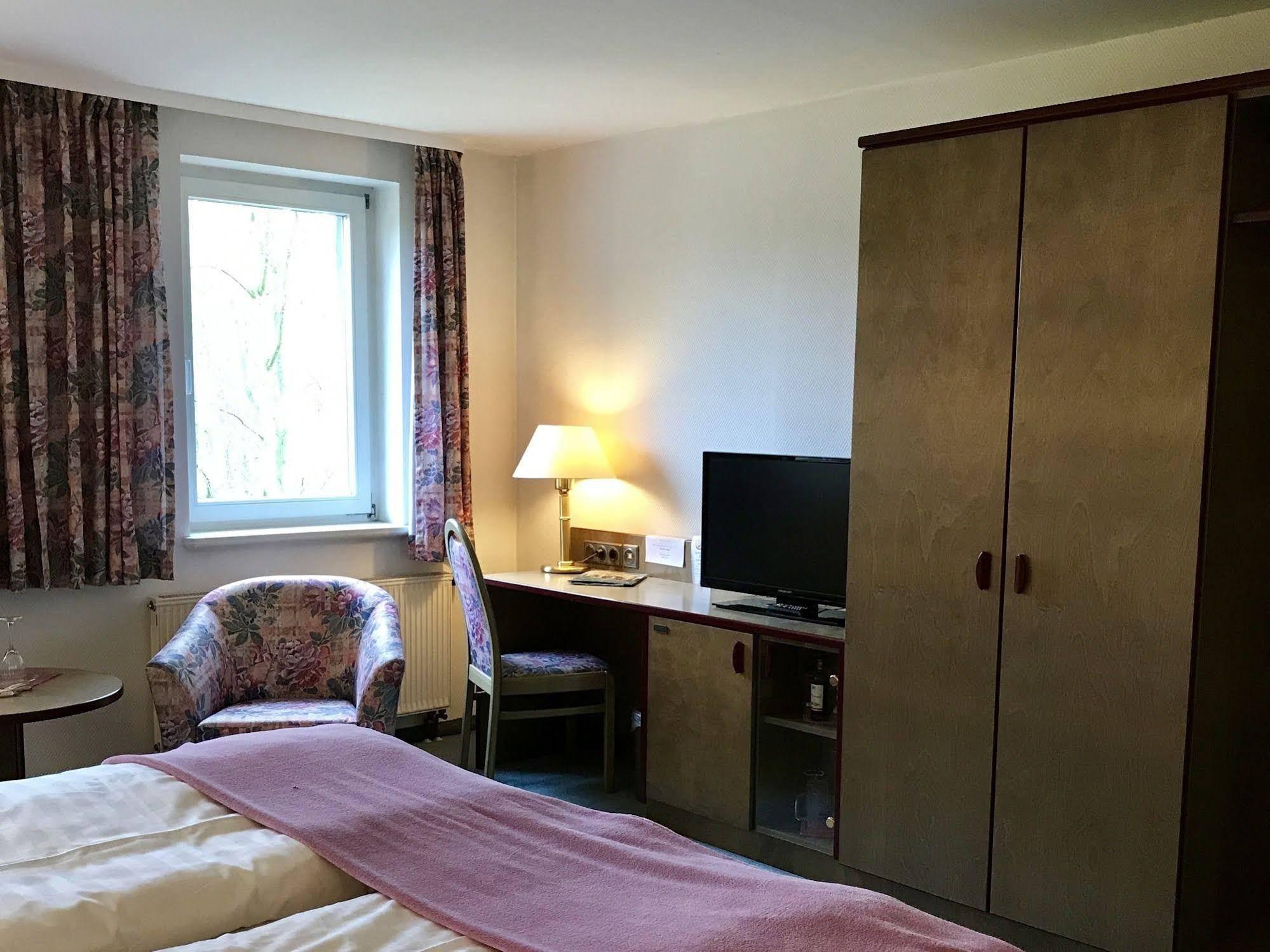Dein Gutshof Hotel & Ferienwohnungen Gorlitz Bagian luar foto