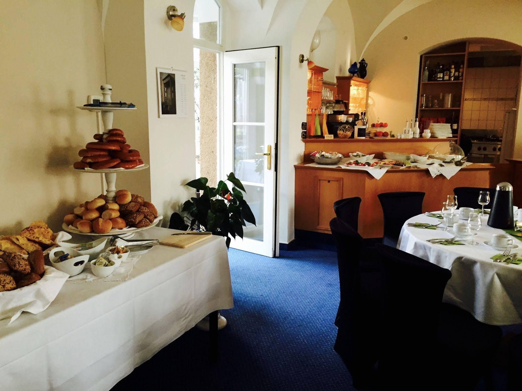 Dein Gutshof Hotel & Ferienwohnungen Gorlitz Bagian luar foto