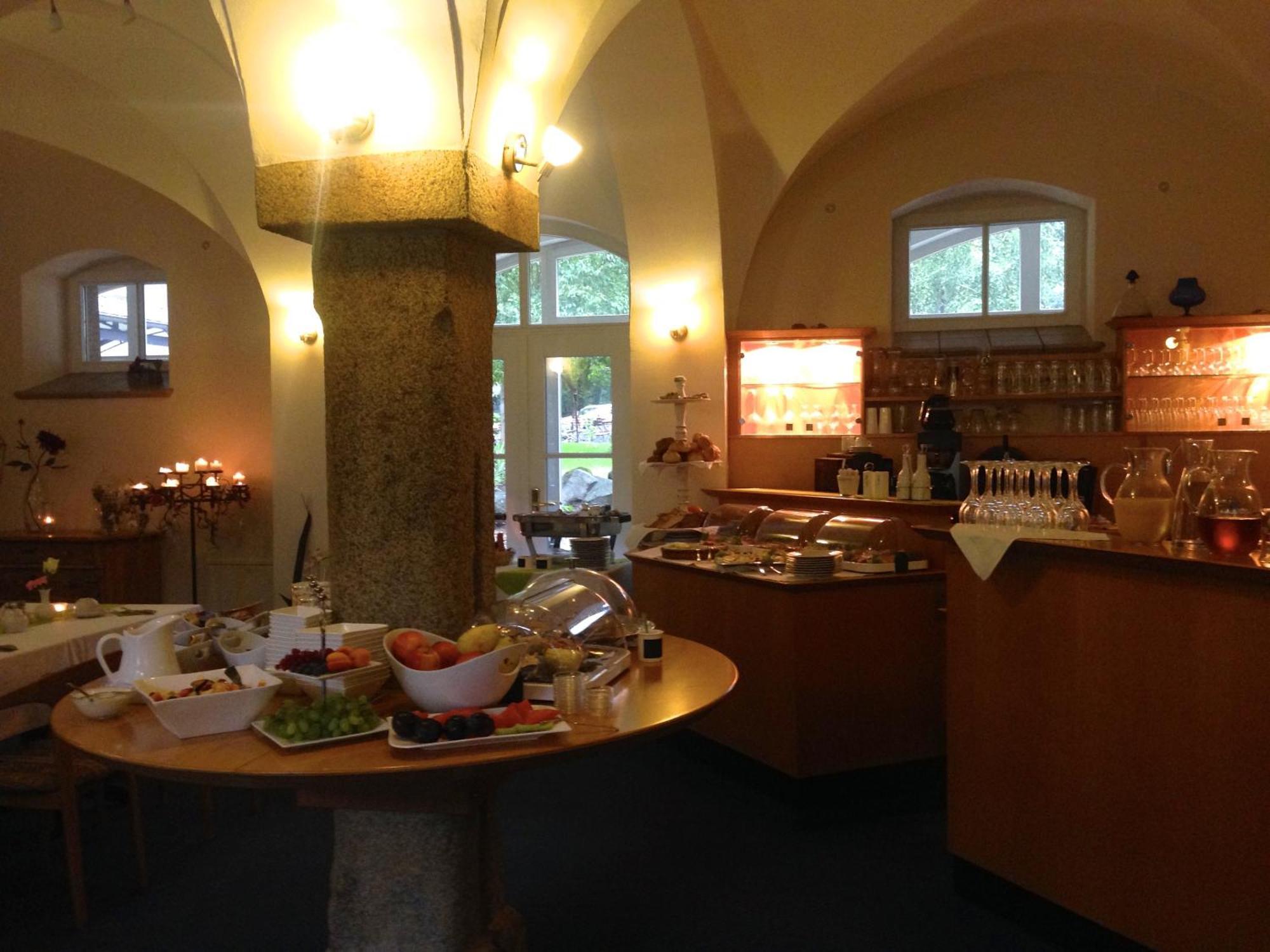 Dein Gutshof Hotel & Ferienwohnungen Gorlitz Bagian luar foto