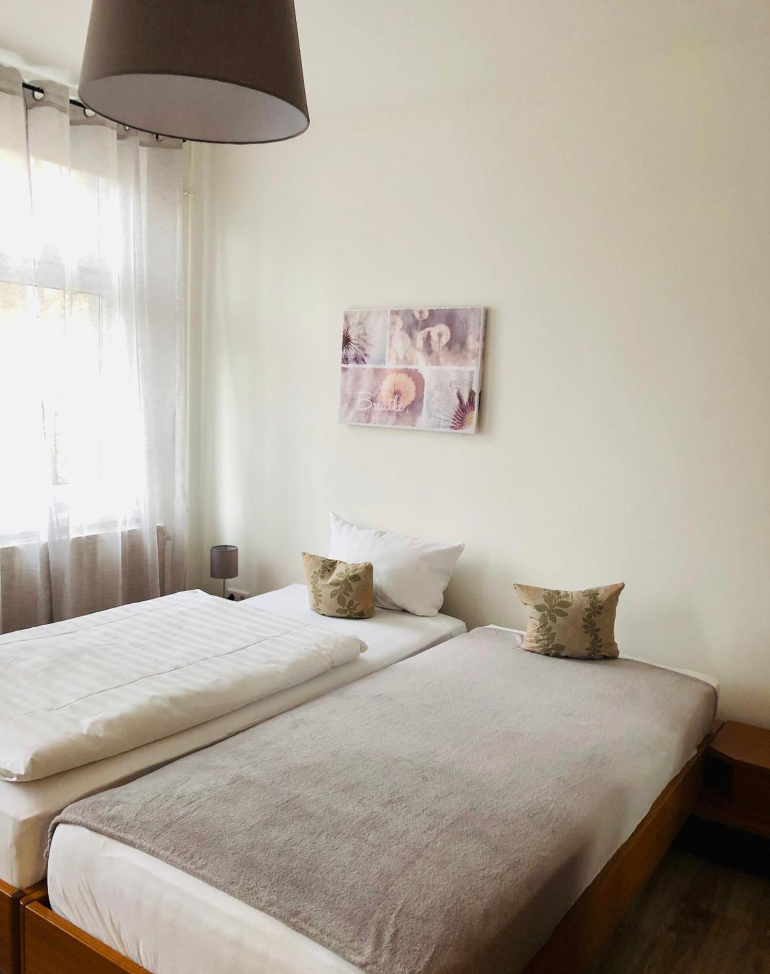 Dein Gutshof Hotel & Ferienwohnungen Gorlitz Ruang foto