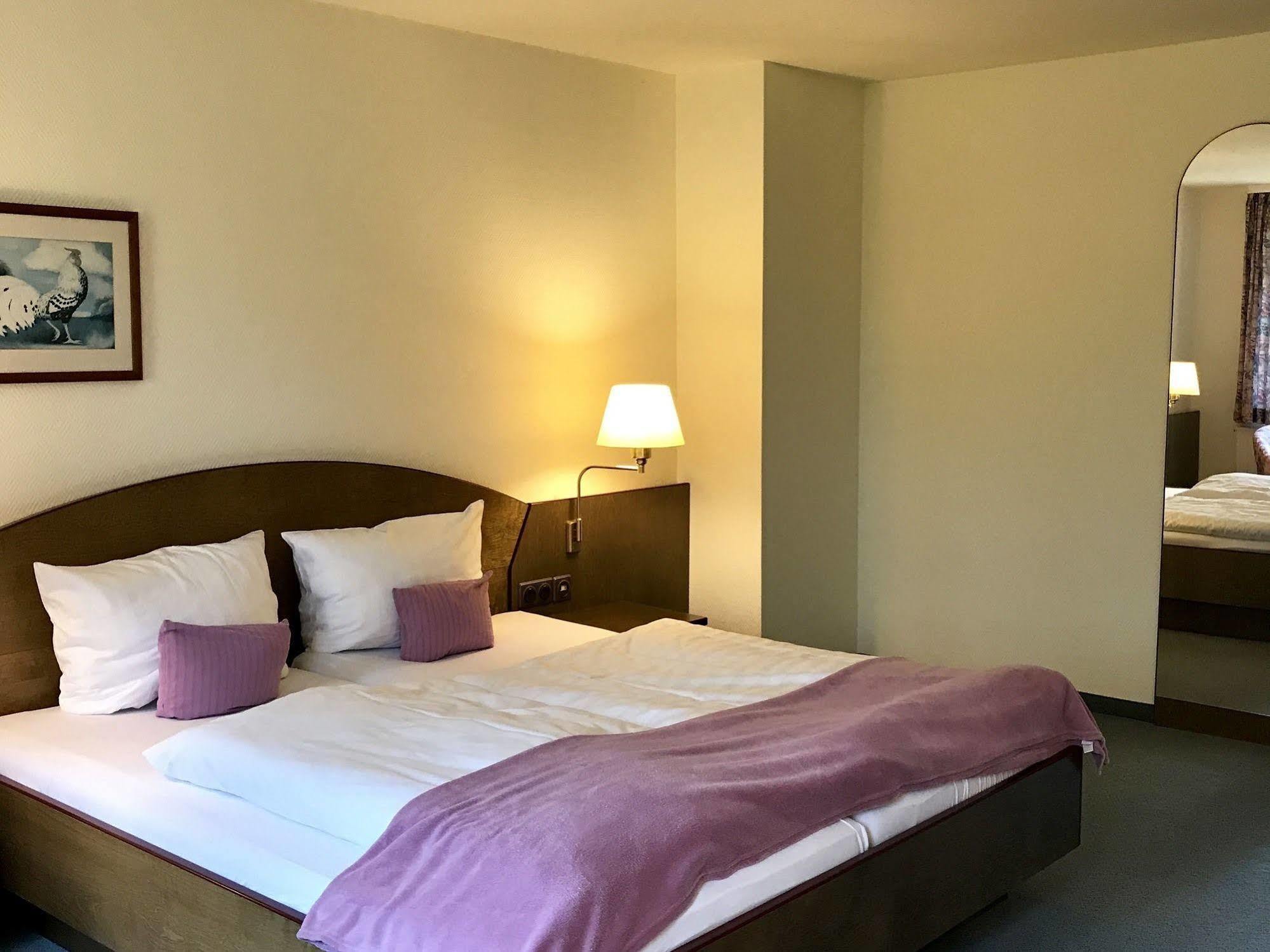 Dein Gutshof Hotel & Ferienwohnungen Gorlitz Bagian luar foto