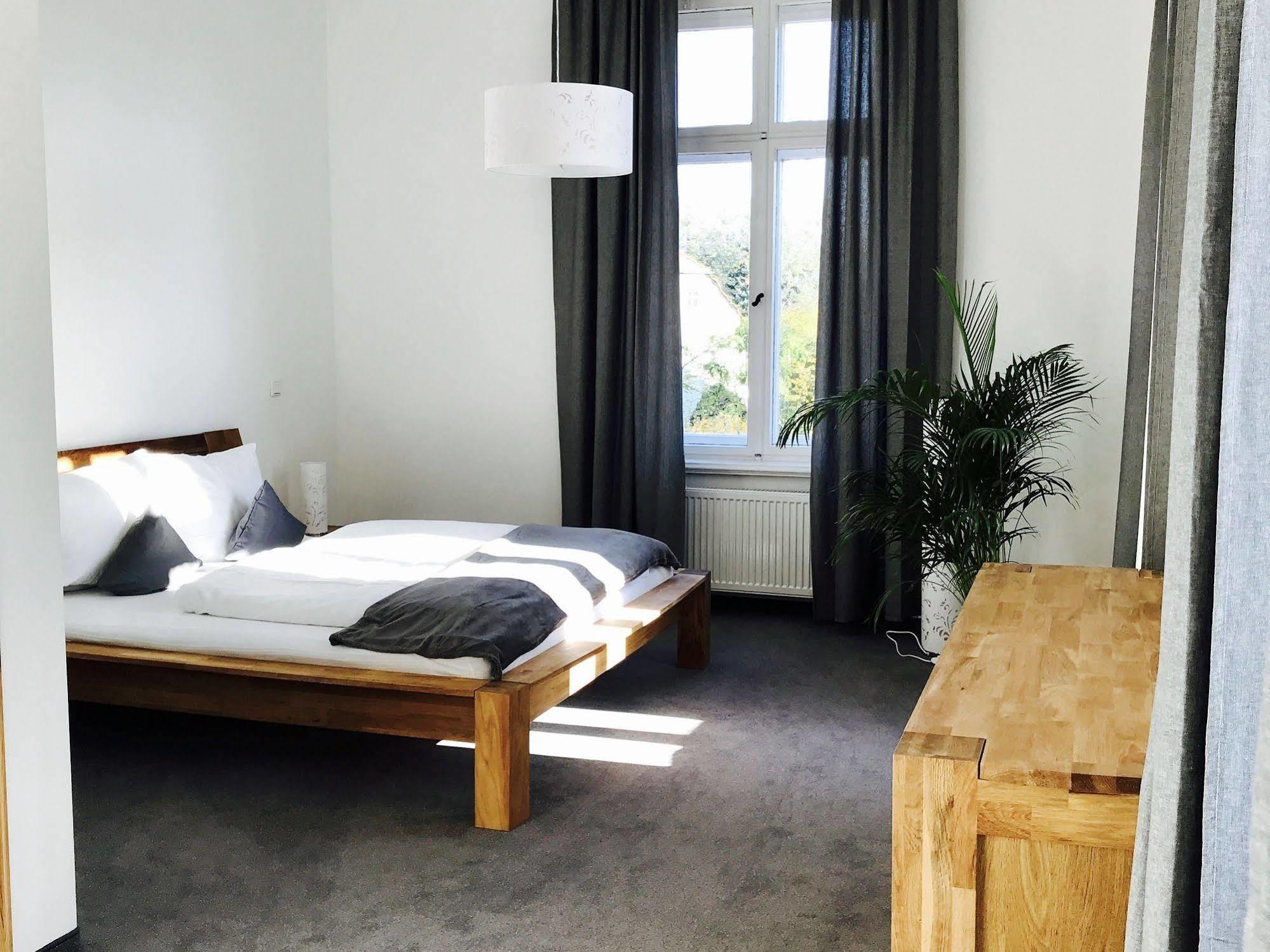 Dein Gutshof Hotel & Ferienwohnungen Gorlitz Bagian luar foto