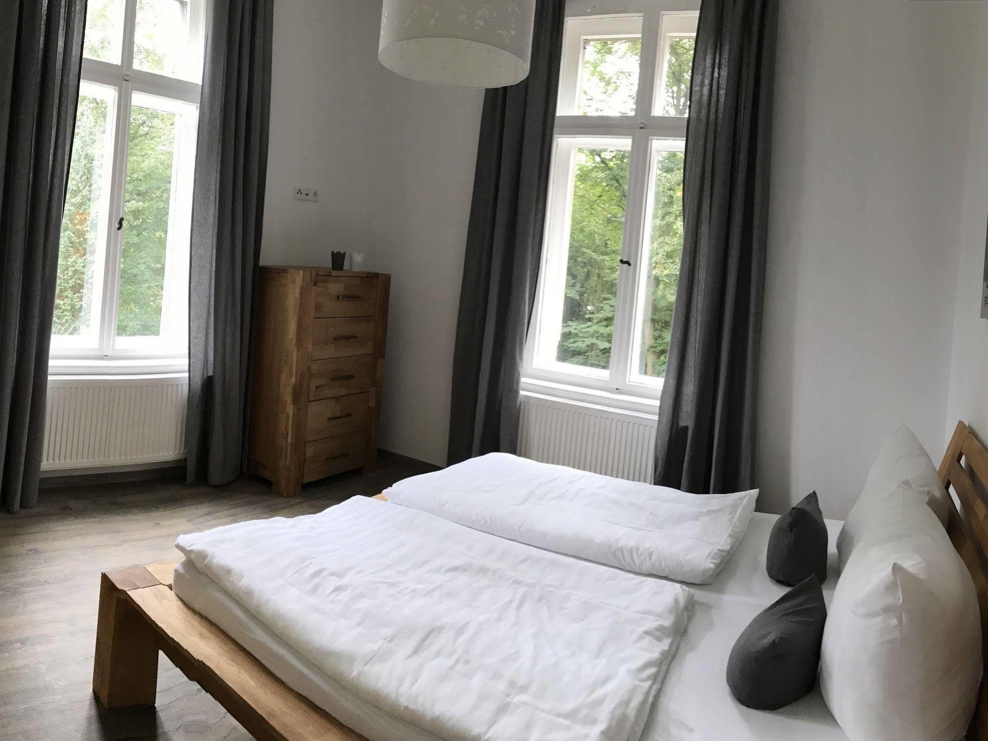 Dein Gutshof Hotel & Ferienwohnungen Gorlitz Bagian luar foto