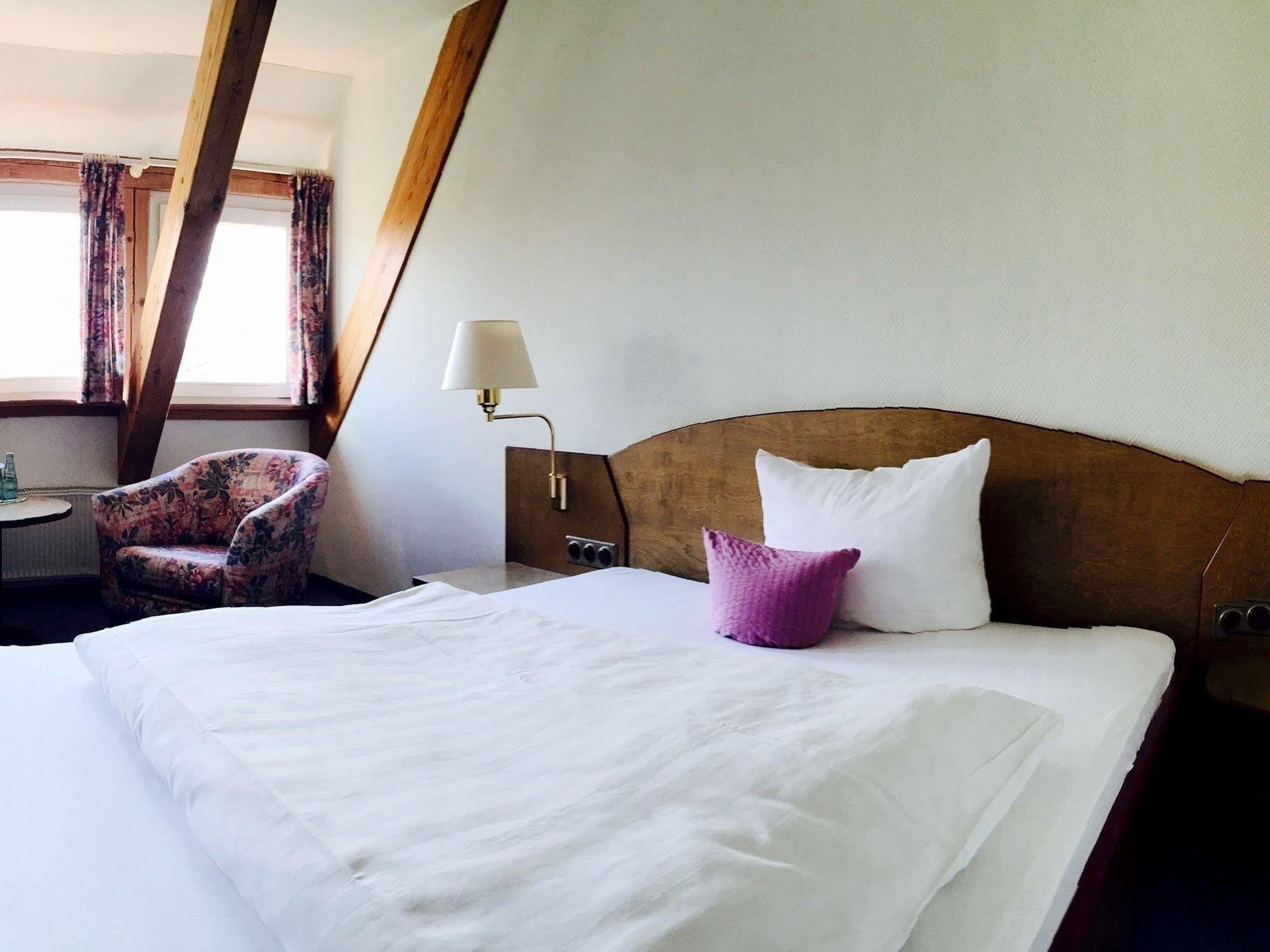 Dein Gutshof Hotel & Ferienwohnungen Gorlitz Bagian luar foto